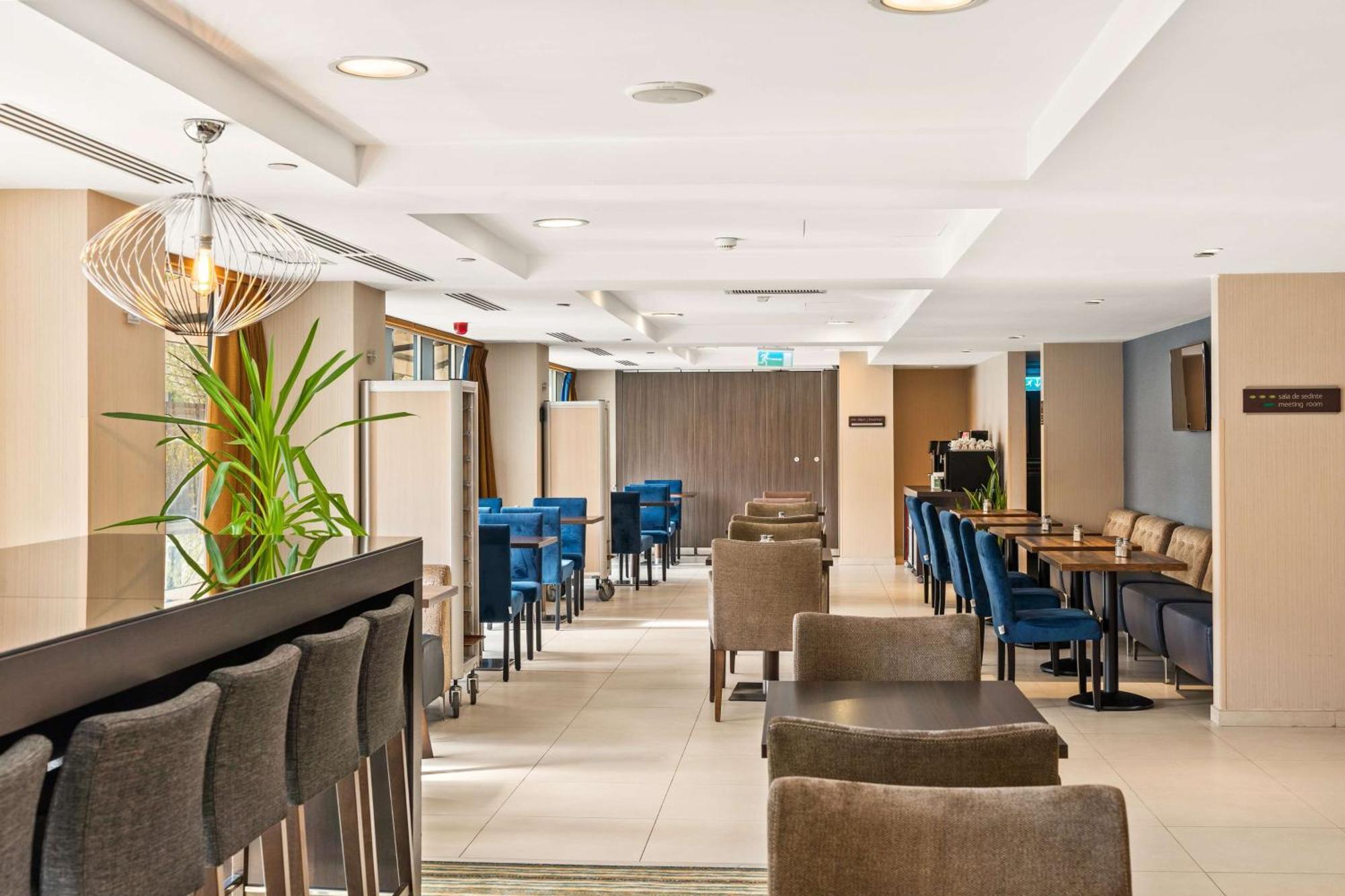 Hampton By Hilton Cluj-Napoca Hotel Buitenkant foto