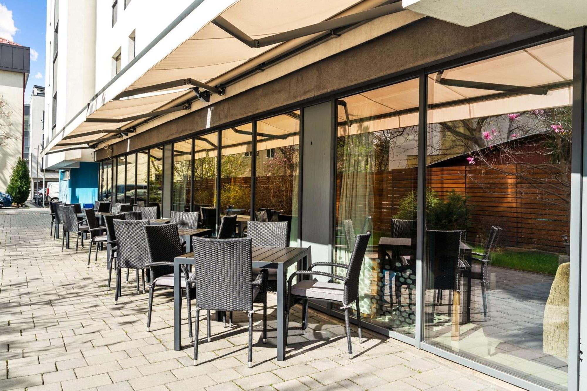 Hampton By Hilton Cluj-Napoca Hotel Buitenkant foto